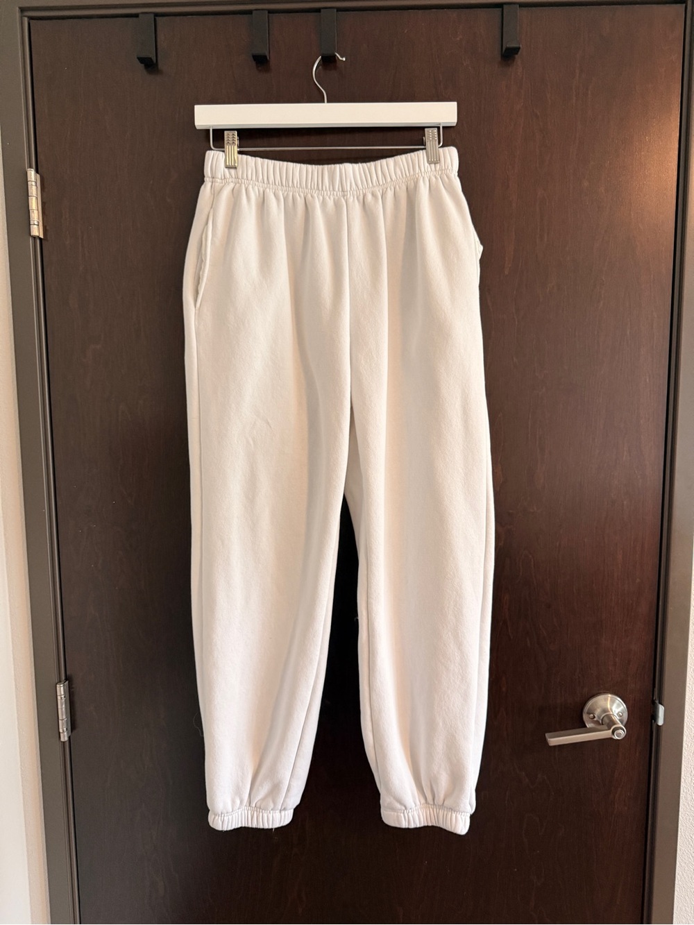 Women’s White Elastic-Waist Jogger Pants